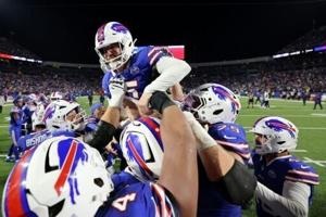 Bills rally to stun Ravens, Stafford hits milestone in Rams win