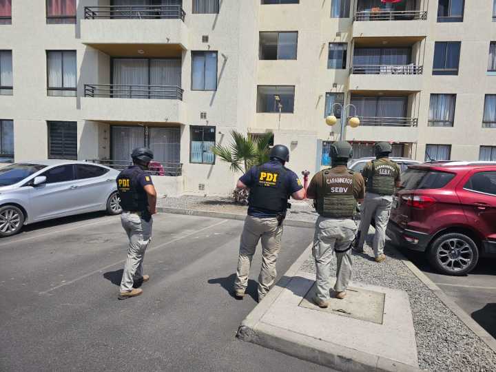 Arica: Cae jefe de peligrosa banda que robaba vehículos para venderlos en Bolivia, ¿cómo operaban?