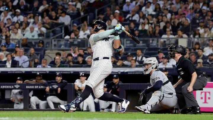 Judge hits 359th homer, passes Berra on Yankees' all