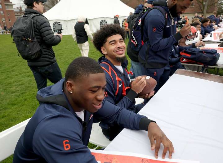 As Angeli took hold on QB job, his backup looked like happiest teammate: ‘You are a man’s man'
