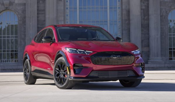 Street Lines: 2025 Ford Mustang Mach