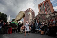 Mexicanos dan "el grito" contra la gentrificación en la capital del país