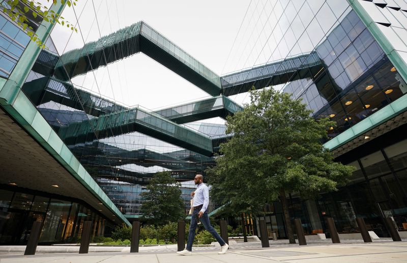Fannie Mae announces resignation of board member