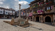 ¿Cuál es el primer pueblo de España declarado Conjunto Histórico