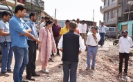 DC Udhampur conducts extensive tour of Panchari, interacts with flood