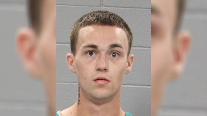 Man accused of stabbing mom, 2 daughters while they were asleep inside Mesa apartment