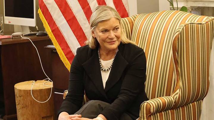 Trump Should Fire D.C. Workers If Dems Don’t Blink In Shutdown Standoff, Lummis Says