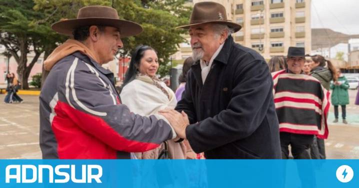 17:01 Comodoro celebró el 215° aniversario de la Independencia de Chile