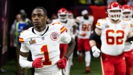 Chiefs news: Xavier Worthy exits Chargers game after Travis Kelce collision