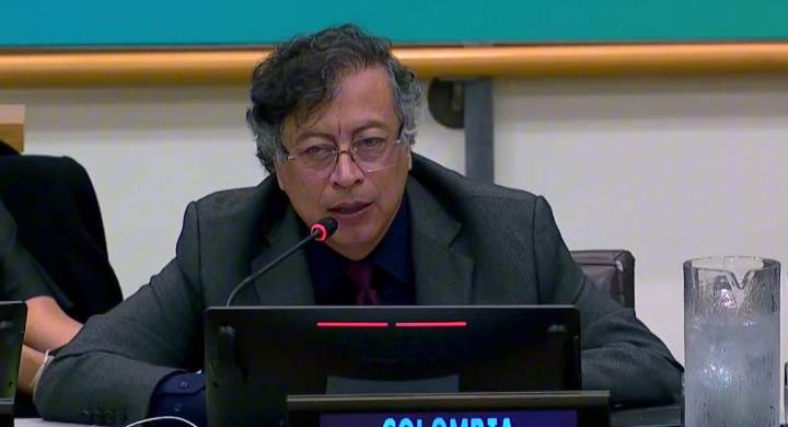 ‘Me quieren tumbar’: Gustavo Petro le respondió con pruebas a Álvaro Leyva tras sus últimas acusaciones