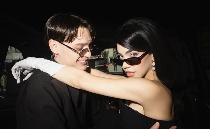 FOTOS: Peso Pluma y Kenia Os presumen su amor en la Semana de la Moda de Nueva York: besos, abrazos y glamour