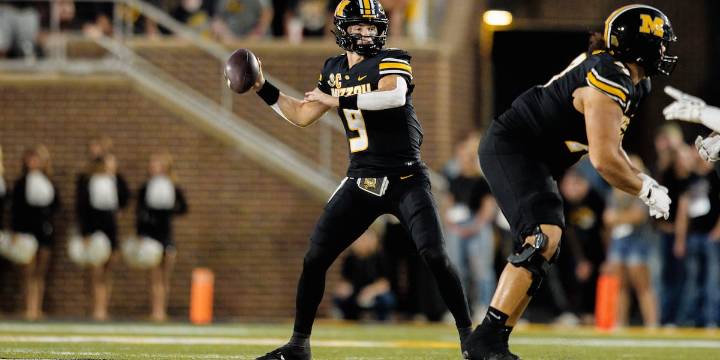 Mizzou jumps in latest AP Top 25 college football poll