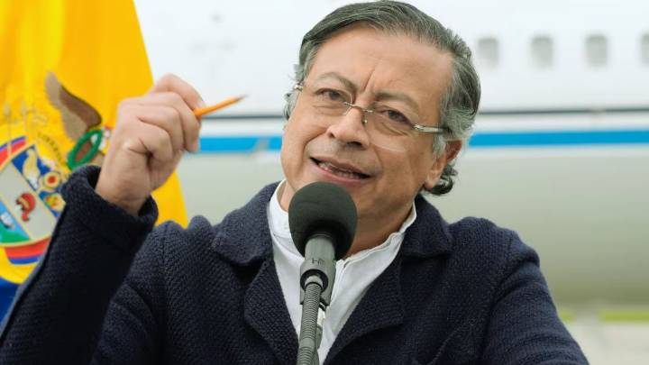 Precandidato insta a Italia a evaluar ciudadanía de Gustavo Petro
