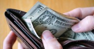Buena noticia para California: entregan cheques de estímulo de 10,000 dólares en las cuentas bancarias de estas personas