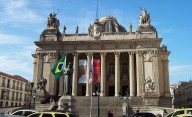 Bolsonaristas de Río de Janeiro aprobaron un bono a policías que maten delincuentes