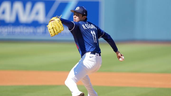 Searching for bullpen help, Dodgers activate RHP Roki Sasaki from 60