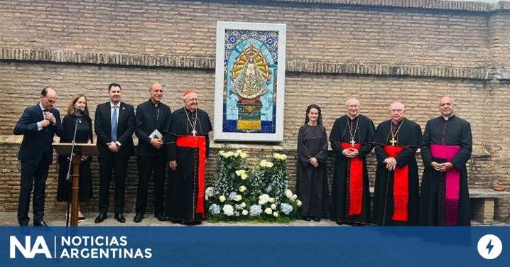 Entronizaron un mosaico de la Virgen de Luján en los Jardines Vaticanos