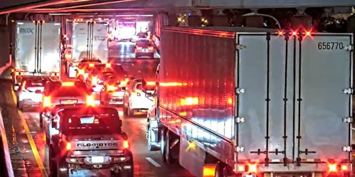 Downtown Cincinnati crash delays traffic several miles into Northern Kentucky