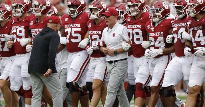 Michigan visits Oklahoma in matchup of storied programs