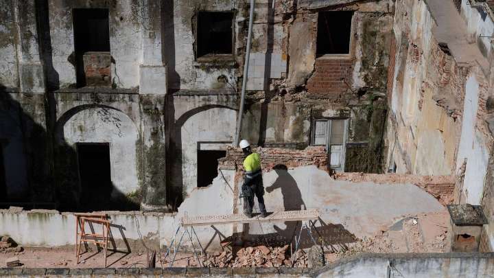 Un mes de formación y 9 de contrato: se abre el plazo para solicitar las ayudas del programa 'Pasarela Empresa' en Extremadura