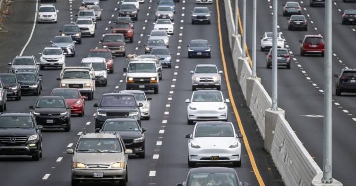 Tesla 'respectfully encourages' the Trump administration to preserve key climate finding