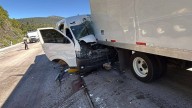 Accidente entre combi y tráiler en la autopista México-Puebla deja un muerto y varios lesionados