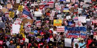 Washington protesta contra militarización y política migratoria de Trump