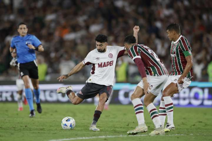 1-1. Dylan Aquino silencia a Fluminense en el Maracaná y mete a Lanús en semifinales
