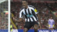 Alexander Isak completes Premier League-record move to Liverpool