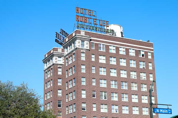 San Antonio Housing Trust close deal for downtown apartments