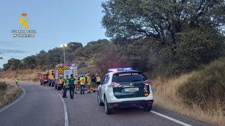 Localizan a un hombre sin vida en el interior de un vehículo en Cañamero