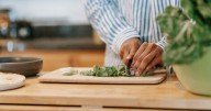 Receta rápida de volandeiras con salsa de azafrán y arroz basmati: un plato delicioso en pocos minutos