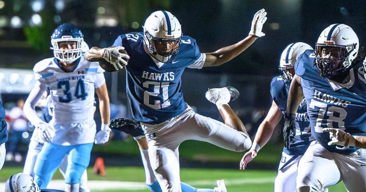 Urbana football falls to South River despite playmaking of Sharper, Smart