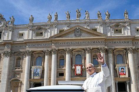 Pide el Papa a los jóvenes que no malgasten su vida durante canonización de Carlo Acutis