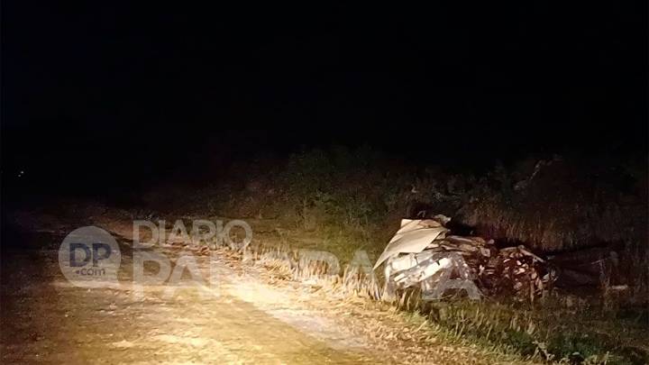 Violento choque frontal entre colectivo y auto en Ojo de Agua deja un muerto