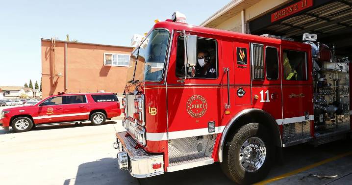 32 cats and one dog die in Long Beach apartment fire