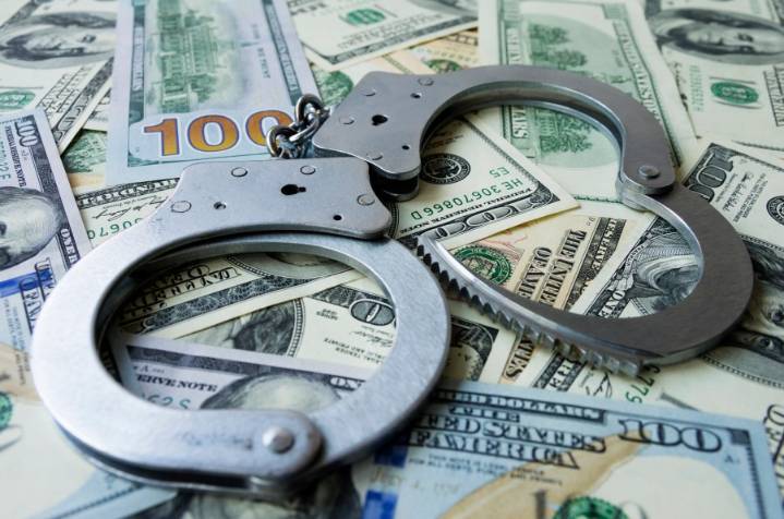 Asheville woman accused of financial card theft