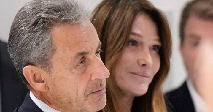 Paris court sentences Nicolas Sarkozy to 5 years in prison for criminal conspiracy in Libya case