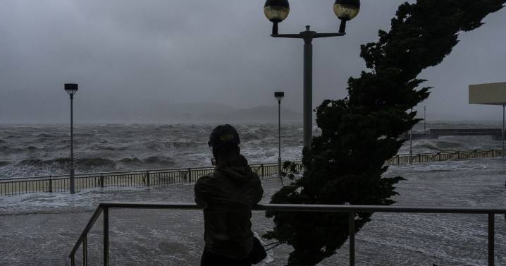 Typhoon Ragasa batters Hong Kong and southern China