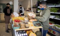 El consumo masivo mejoró en agosto de la mano de compras en comercios de cercanía