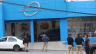 Fiscalía de Puebla catea concesionaria 'Crystal Motors' tras denuncia de cliente por presunto fraude
