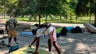 Beltrán recuerda a Chueca que el Gobierno ya ha reubicado a 60 migrantes del Parque Bruil