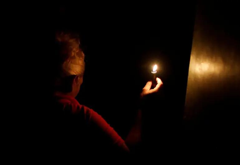 Comunidad en Zulia sufre un calvario de 20 días sin luz