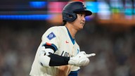 Shohei Ohtani hits 53rd home run, Dodgers top Giants