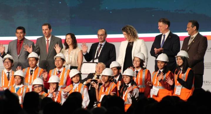 PERUMIN 37: Arequipeños brillan en Concurso Nacional de Minería Escolar (GALERÍA)