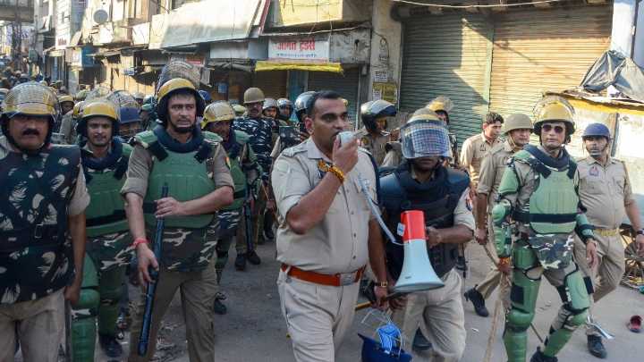 Bareilly tense after cleric's arrest over 'I Love Muhammad' clash, internet shut