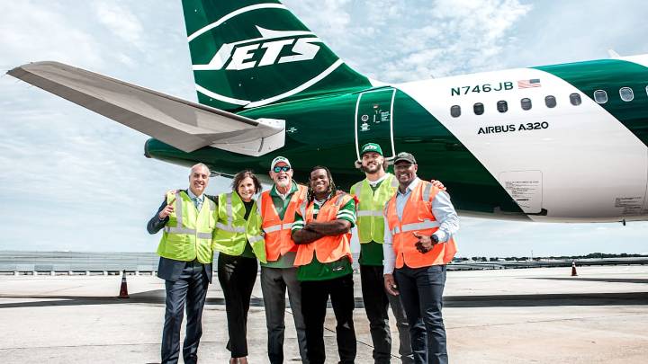 JetBlue Suits Up with a Fresh New York Jets Livery Inspired by Team Uniforms