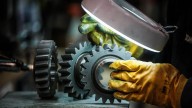 En julio, la producción industrial cayó un 2,3% mensual