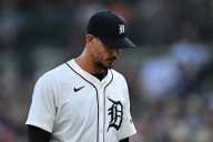 Deadspin | With grip on first slipping, can Tigers find groove vs. Braves?
