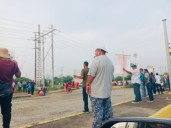 Trabajadores de Pemex en Salina Cruz protestan por adeudos impagos que afectan a cientos de familias